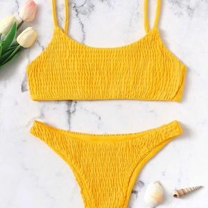 Yellow bikini🍋